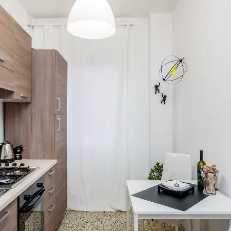 Enjoy Gorla Apartament *