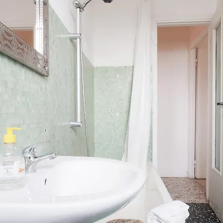 Enjoy Gorla Apartment